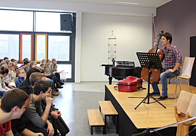 Maximilian Hornung (Cello), Cottbus, Evangelisches Gymnasium