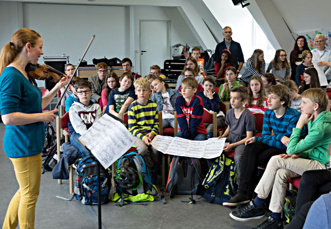 Carolin Widmann (Violine), Speyer, Gymnasium am Kaiserdom © Schwetzinger Festspiele